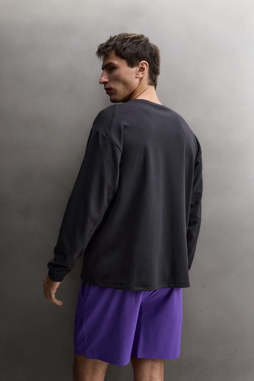 СПОРТИВНАЯ ФУТБОЛКА С ДЛИННЫМ РУКАВОМ — ZARA
