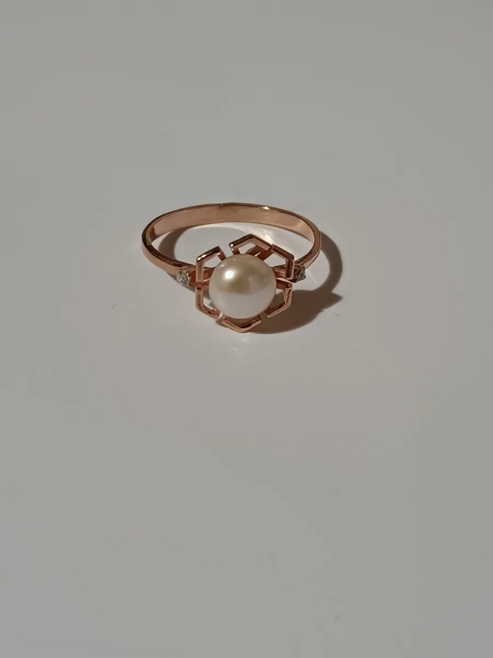 Кольцо серебряное с жемчугом