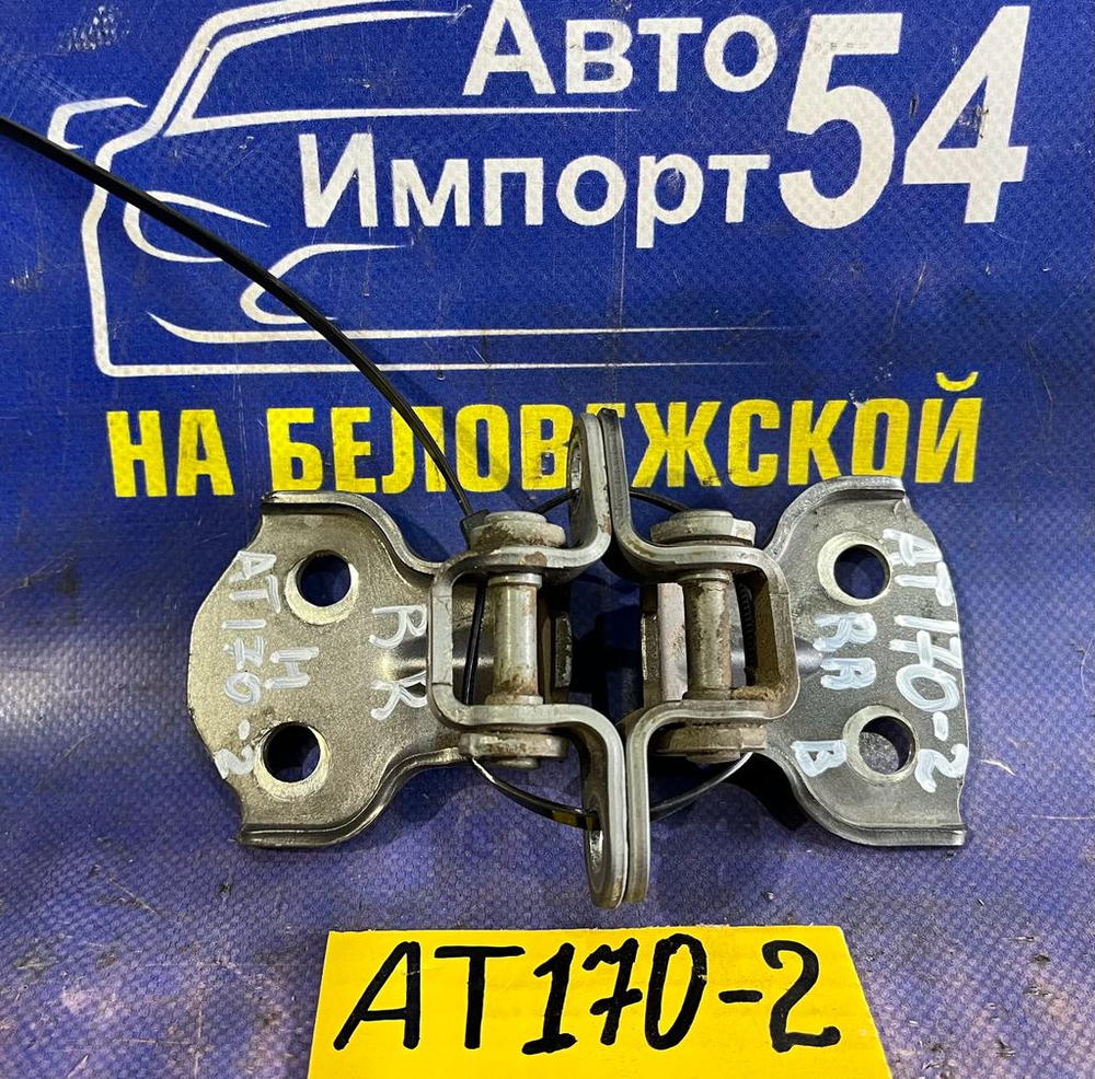 Петля двери задней правой TOYOTA CORONA 1990