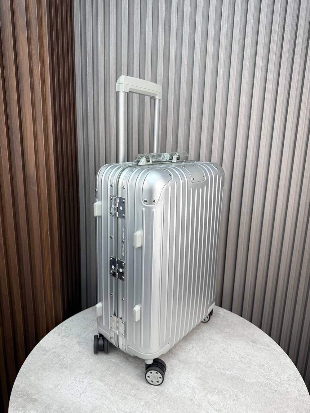Дорожный чемодан Rimowa Cabin Aluminium