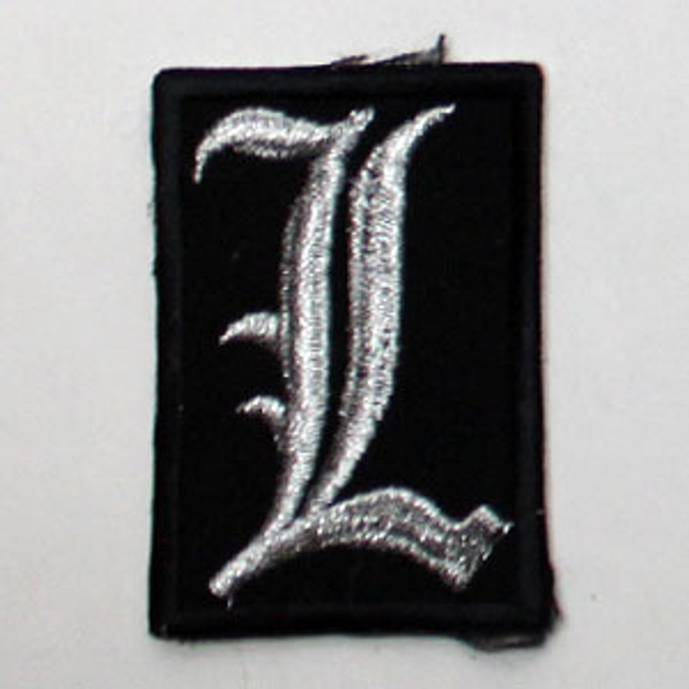 Нашивка буква "L" (серебристая)