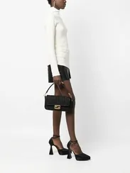 Сумка через плечо Fendi Baguette с логотипом FF черный