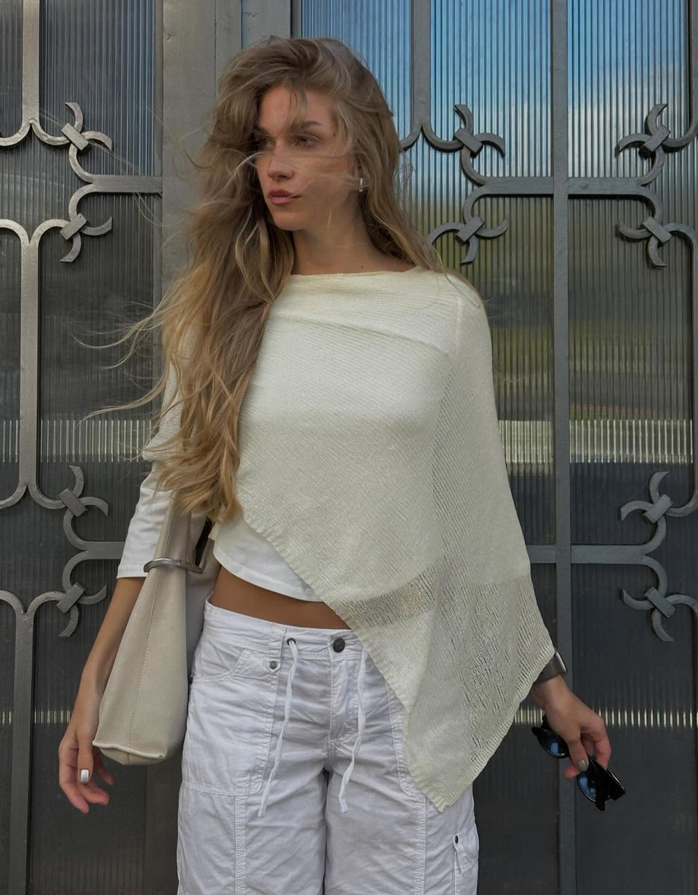 АСИММЕТРИЧНЫЙ ПЛАЩ - BERSHKA