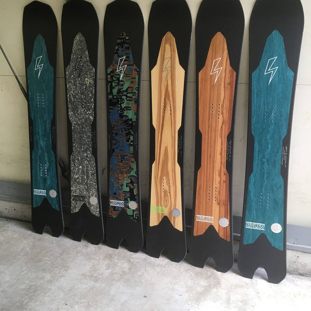 VIRUS Revolution exclusive snowboards