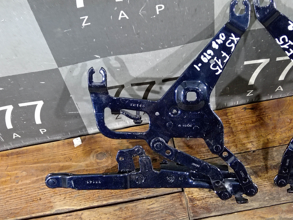 Петли капота Комплект левая правая BMW X5 (F15) 13-18 Б/У Оригинал 41007381781