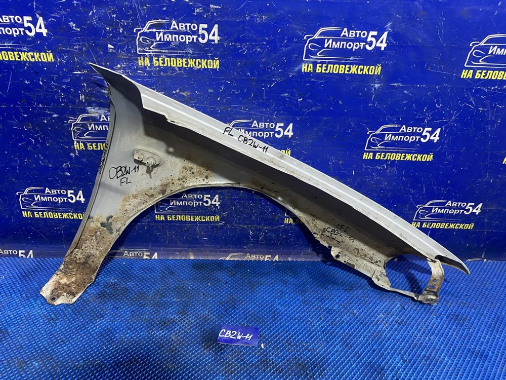 Крыло переднее левое MITSUBISHI LIBERO 2001