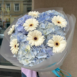 WOW-букет с голубой гортензией в стильной упаковке/ Цветы/ букет от RoseMarkt