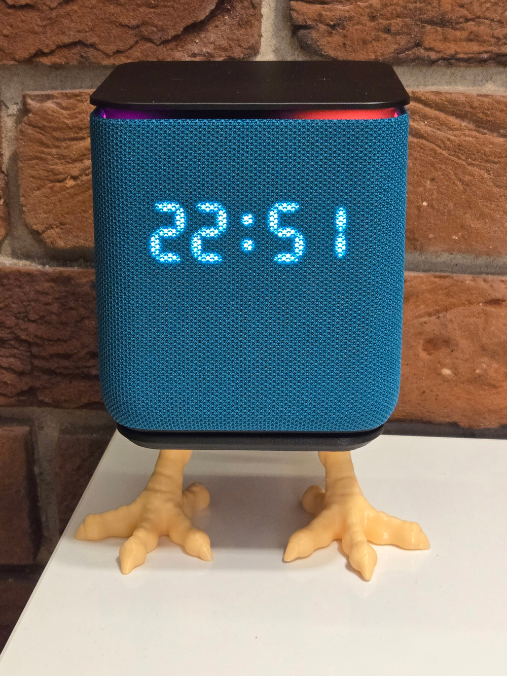 Шуточная подставка для Яндекс станции миди (Яндекс-Алиса) 3D печать, черная