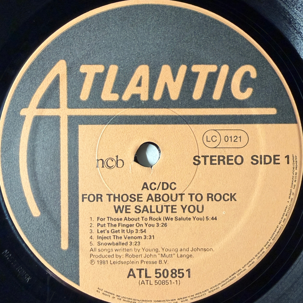 AC/DC ‎– For Those About To Rock (Скандинавия 1981г.)
