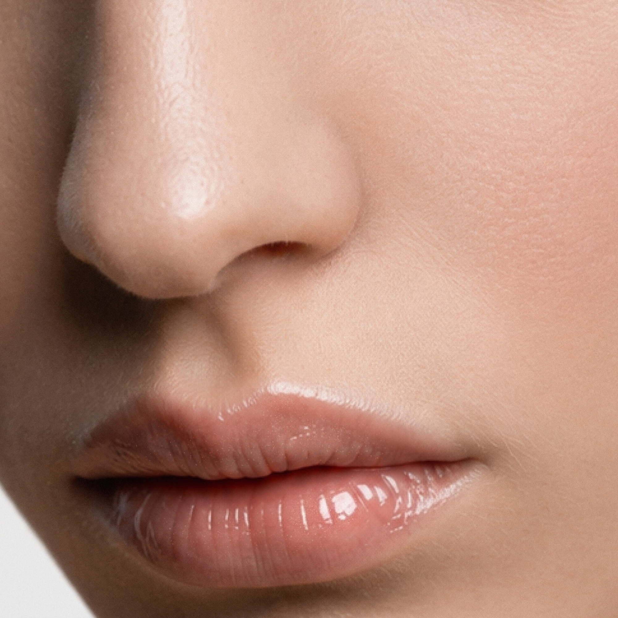 Блеск для губ LIP GLOSS DOT COM 4 мл
