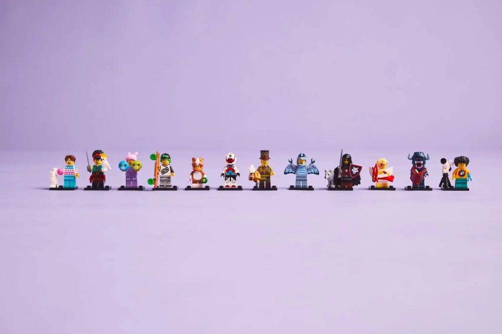 Конструктор LEGO Minifigures 66495 6 случайных мини-фигурок Серии 27
