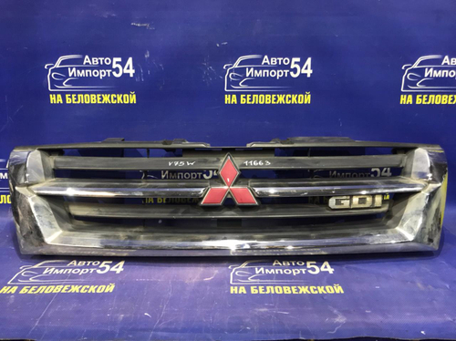 Решетка радиатора MITSUBISHI PAJERO 1999-2002