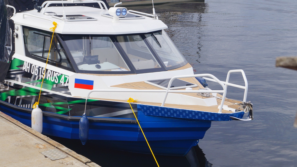 Алюминиевая лодка BERKUT Active Cabin