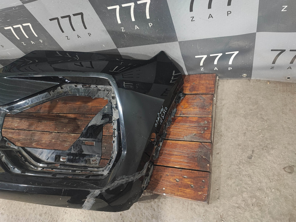 Бампер передний Geely Monjaro 21-нв Б/У Оригинал 6010173200