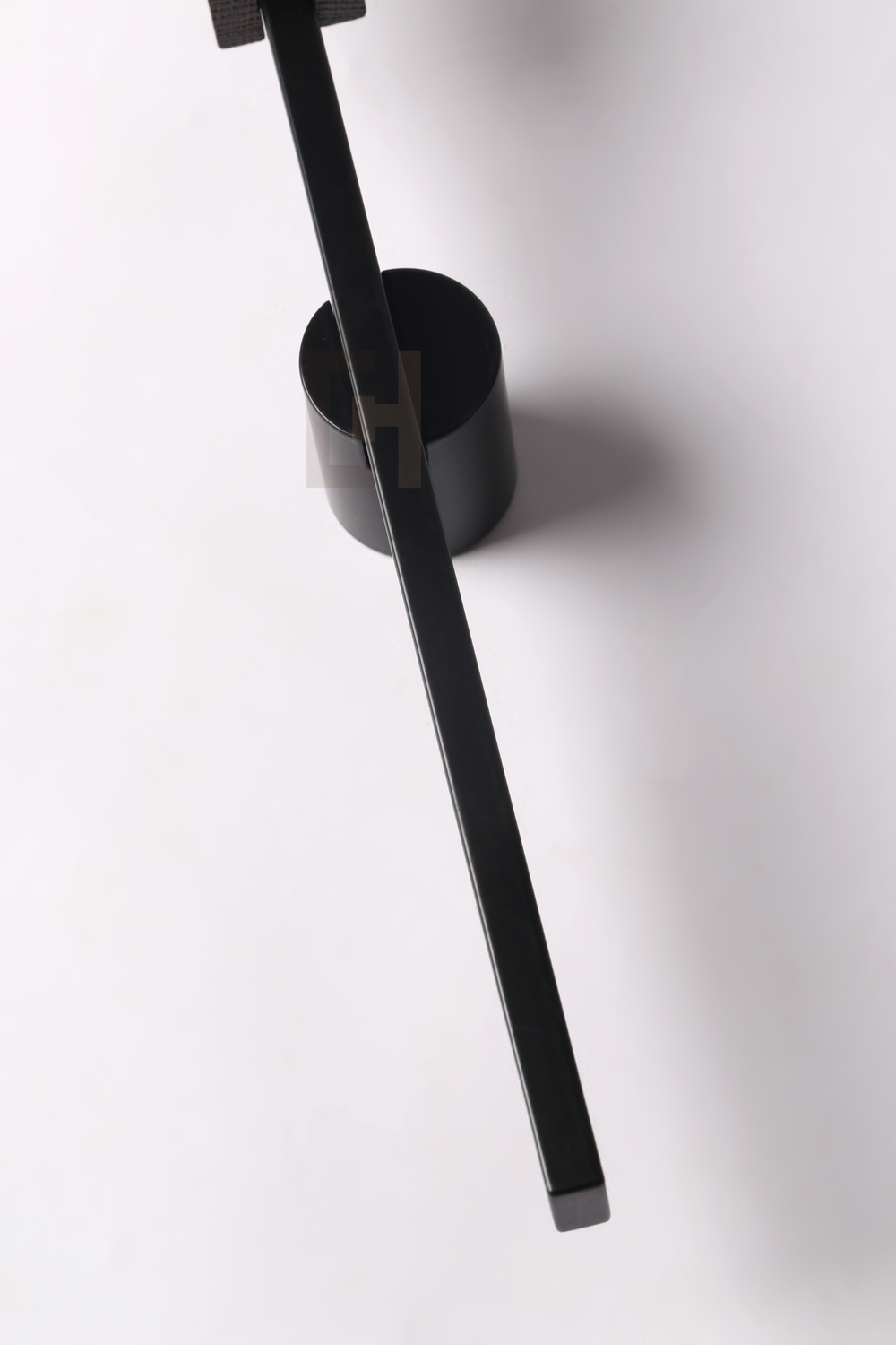 SQUARE NEEDLE