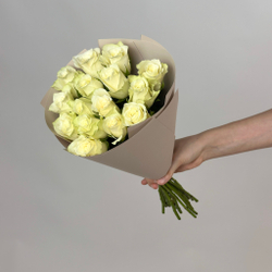 Flower bouquet of 15 white Kenyan roses