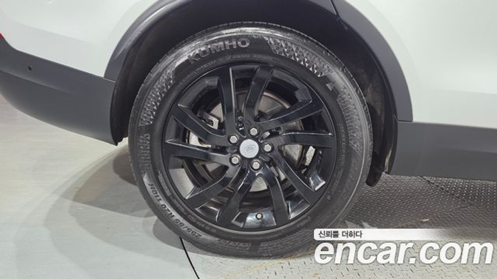 Land Rover Discovery 3.0 SD6 HSE — 2019