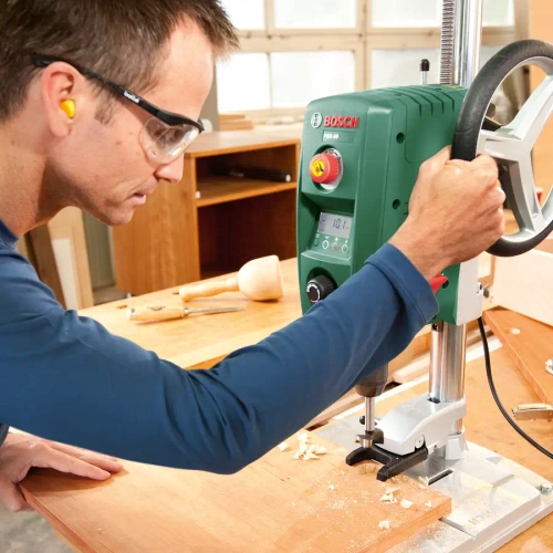 Настольный сверлильный станок PBD 40 BOSCH 0603B07000