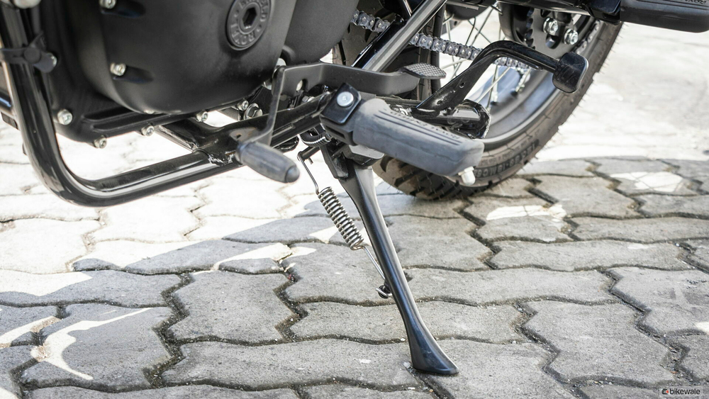 Royal Enfield Bullet 350 Black Gold 2025