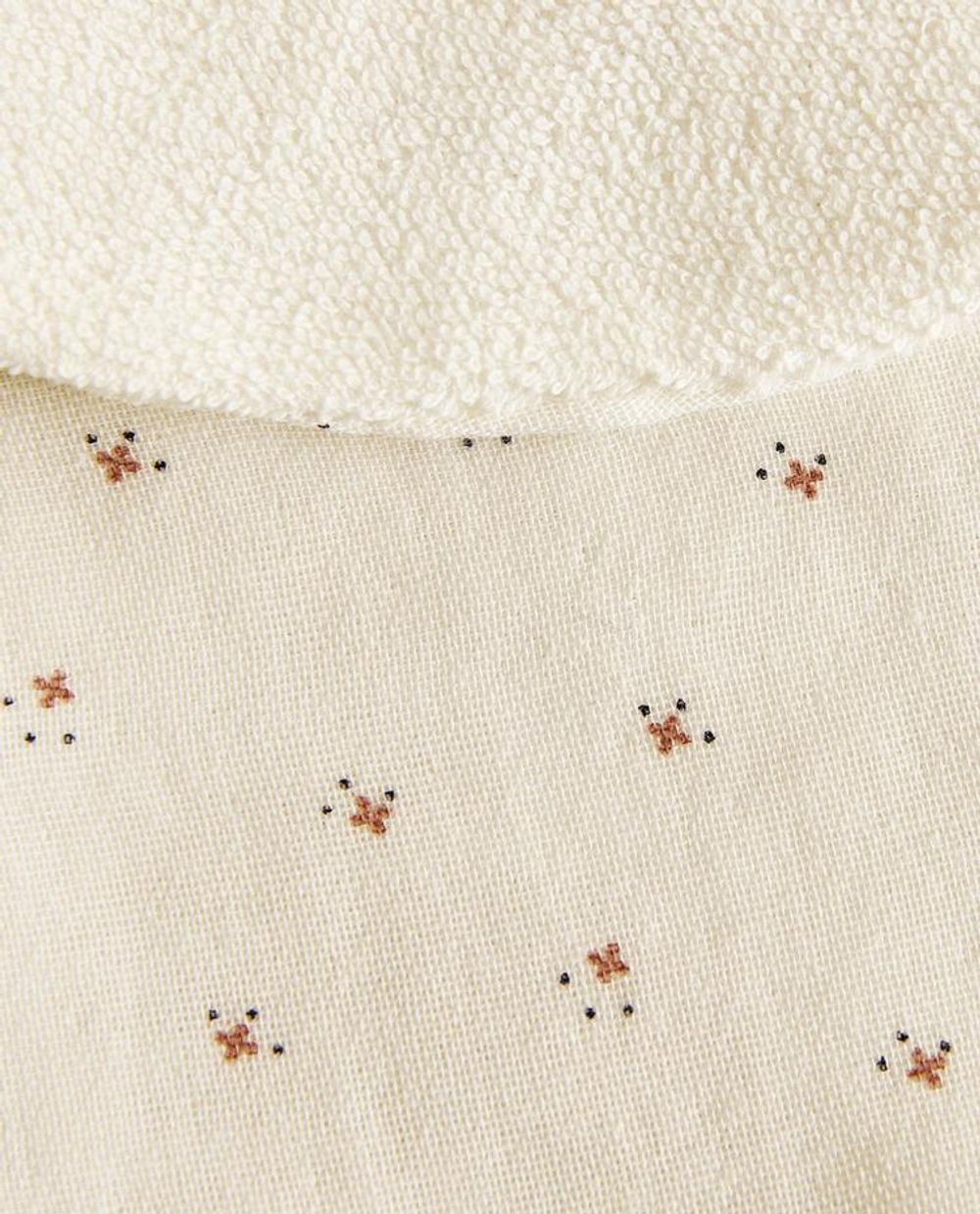 ZARA HOME ДЕТСКИЙ НАГРУДНИК С ЦВЕТОЧНЫМ ПРИНТОМ, ЭКРЮ