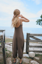 Длинный комбинезон из струящейся ткани на бретелях — ZARA