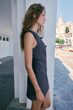 КОРОТКОЕ ПЛАТЬЕ С НАВЕСНЫМИ ПЕТЛЯМИ — ZARA