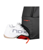 Рюкзак для падел NOX Luxury Open Series Negro-Rojo 2024-2 палетки