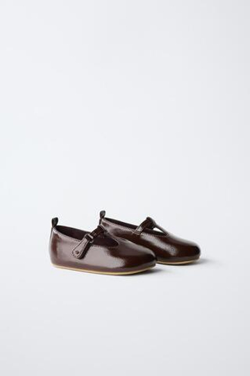 ZARA БАЛЕТКИ BAREFOOT С ЛАКОВЫМ ЭФФЕКТОМ, КОРИЧНЕВЫЙ