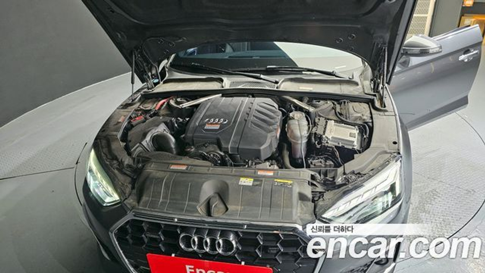 Audi A5 40 TFSI Quattro Premium Sportback — 2021
