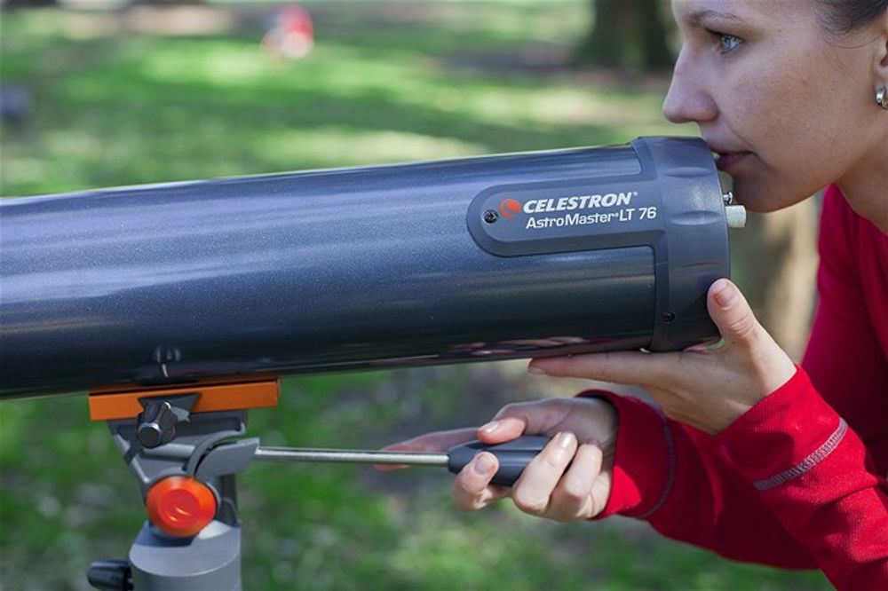 Телескоп Celestron AstroMaster LT 76 AZ