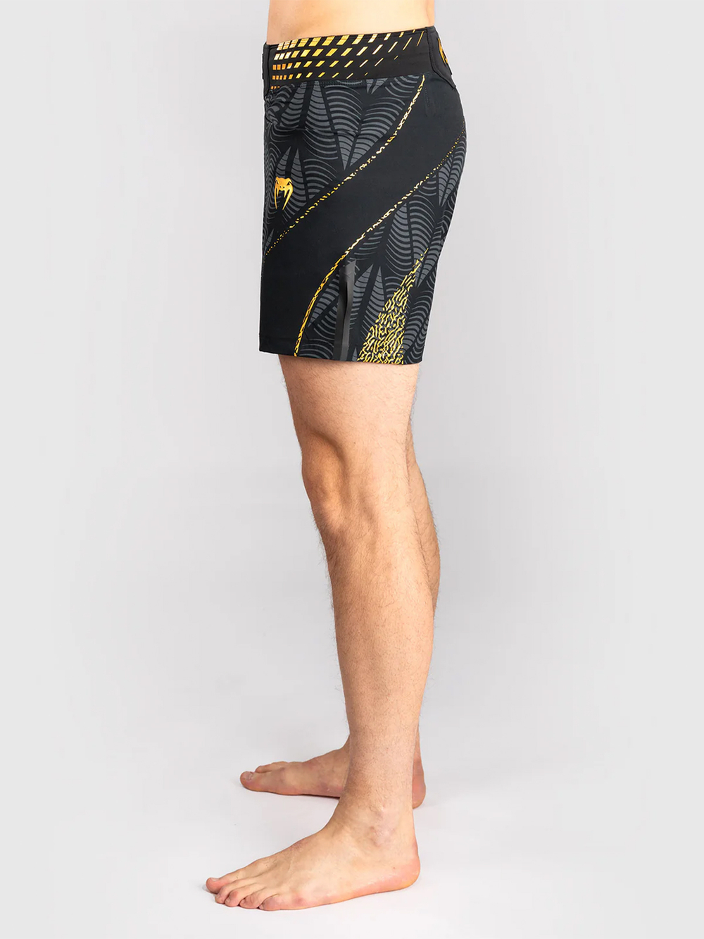 Шорты ММА Venum UFC Zenith Fight Night Short style Black/Gold