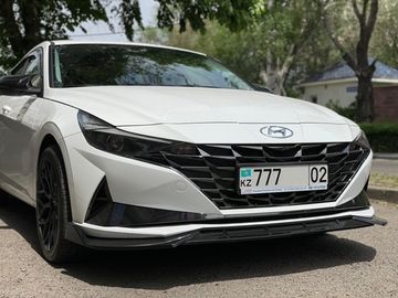 Сплиттер переднего бампера Hyundai Elantra 2020-2023 черный глянец