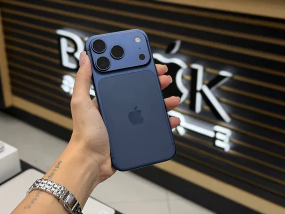 Б/У Телефон Apple iPhone 17 Pro 256 Gb Blue eSim 93% (HJG6JXNVHP)