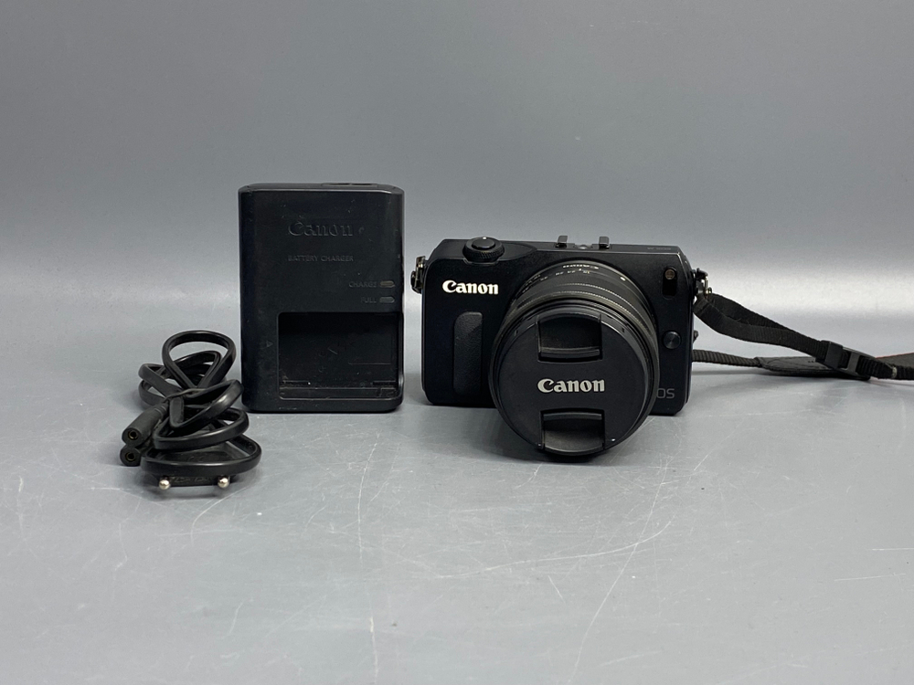 Canon EOS M Kit 18-55mm IS STM
