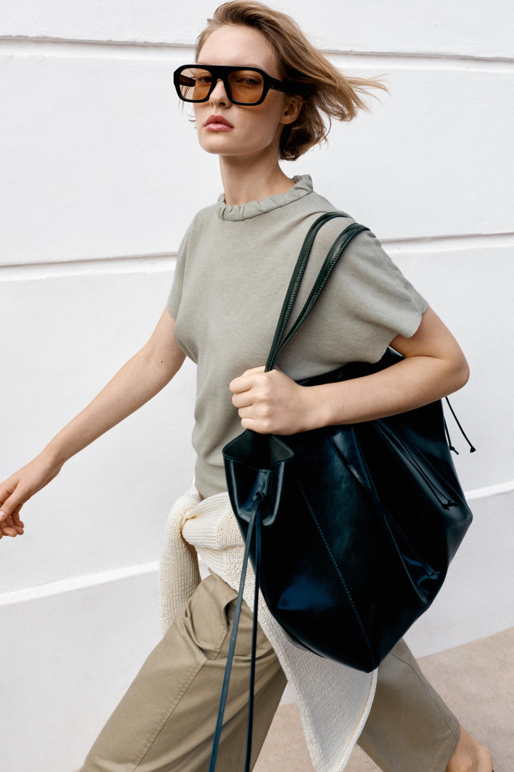 ТРИКОТАЖНЫЙ ТОП С ДРАПИРОВКОЙ НА ВОРОТНИКЕ — ZARA