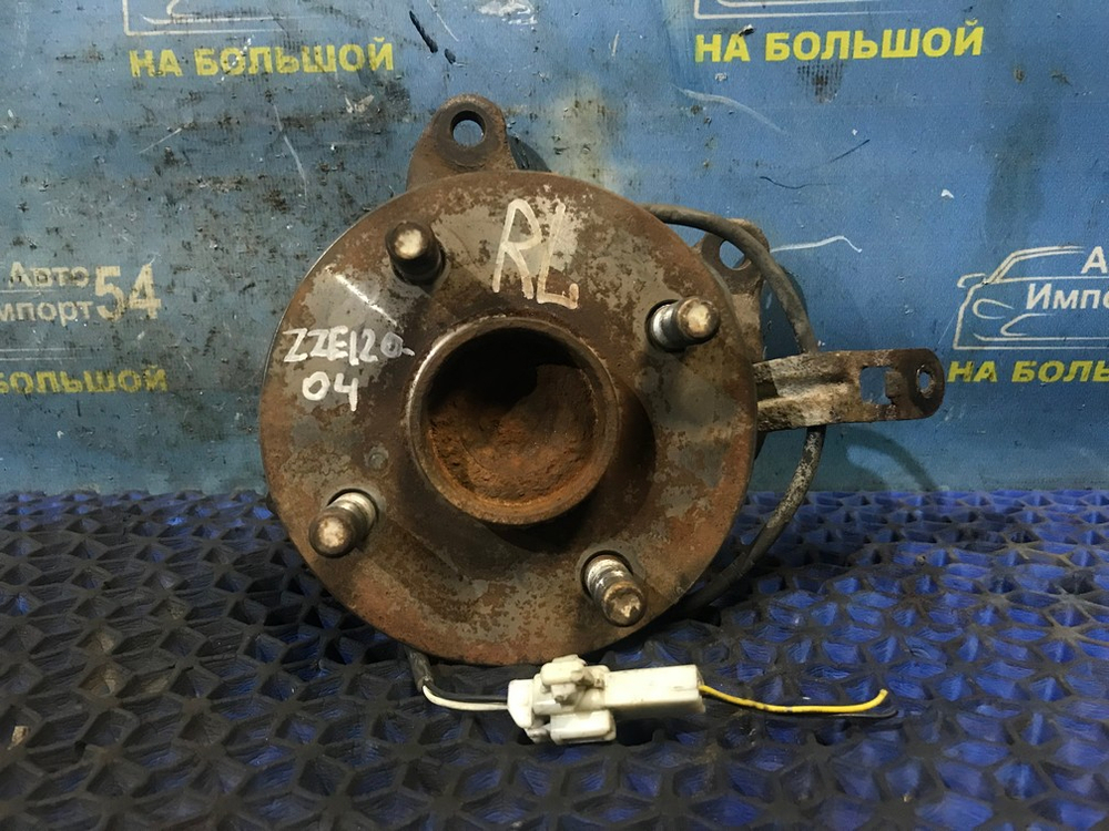 Ступица задняя левая TOYOTA COROLLA 2002