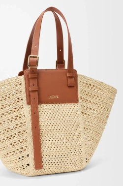 Loewe Сумка Hammock Cabas среднего размера из рафии и телячьей кожи, натуральный/коричневый