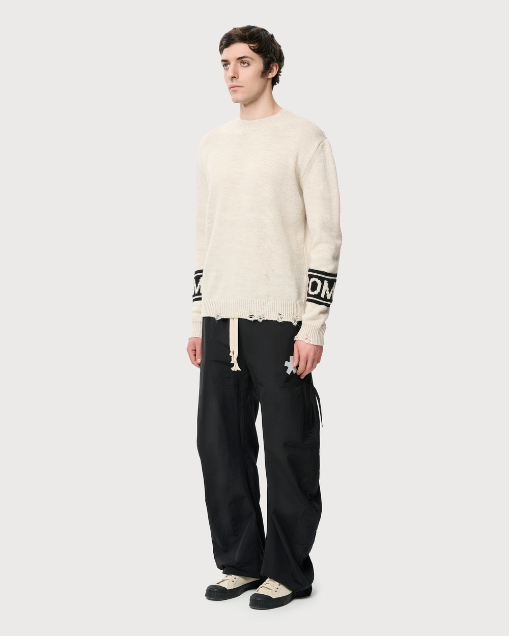 COMME DES FUCKDOWN СВИТЕР БЕЖЕВЫЙ С ЛОГОТИПОМ БРЕНДА