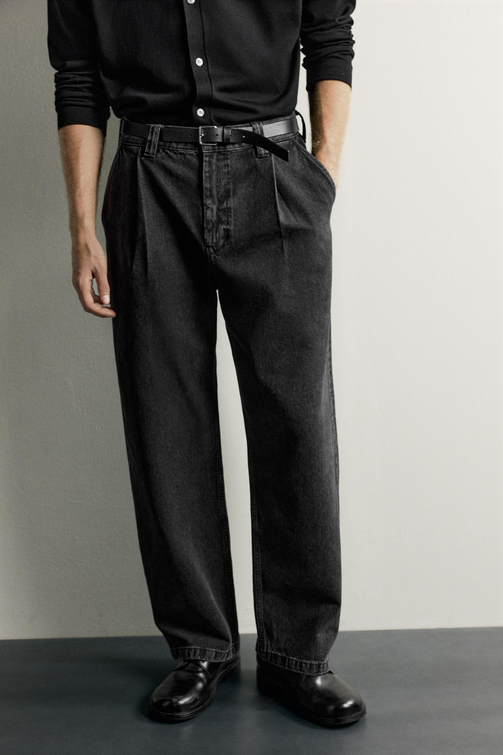 БРЮКИ ЧИНОС RELAXED FIT СО СКЛАДКАМИ — ZARA · 4048/355