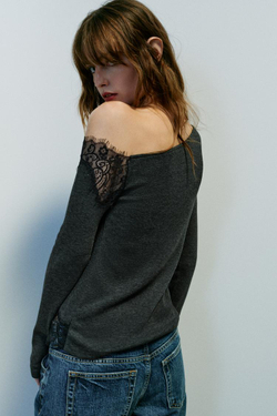 ZARA АСИММЕТРИЧНЫЙ ТОП С КРУЖЕВОМ, ТЕМНО-СЕРЫЙ