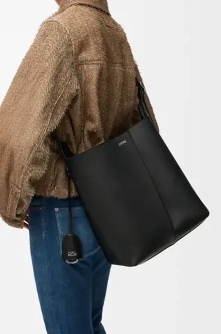 Loewe Большая сумка-тоут Bilbao из гладкой телячьей кожи, черный