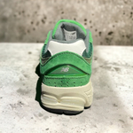 New Balance 2002R • Forest Green
