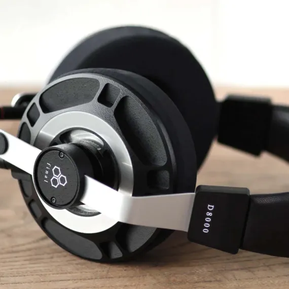 Final Audio D8000 Black