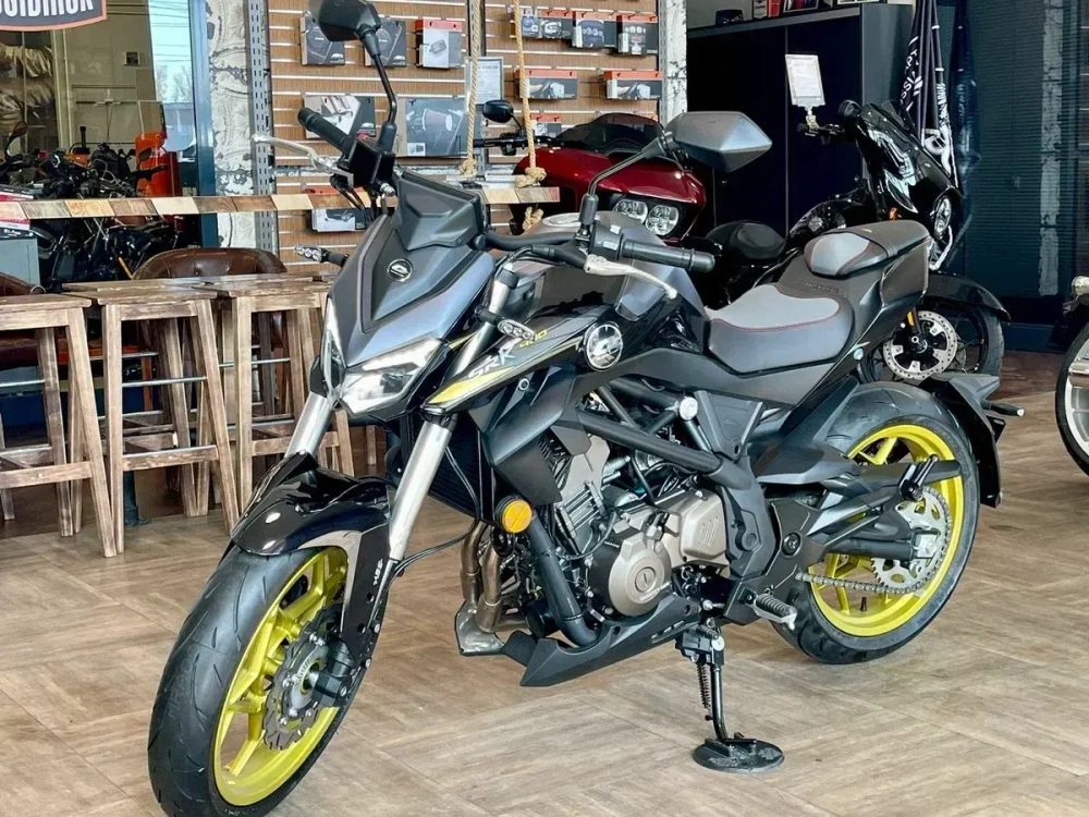 QJMOTOR SRK 400, 2024