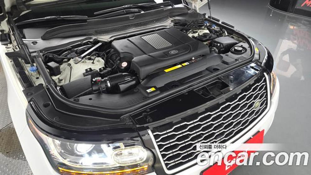 Land Rover Range Rover 4.4 SDV8 AB DIESEL — 2016