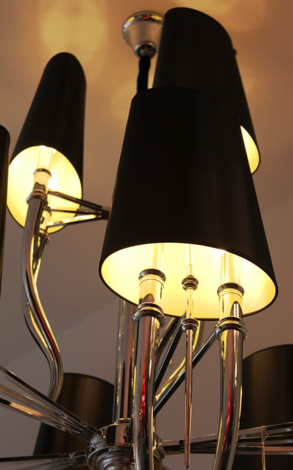 Люстра  Brunilde Chandelier  by Ipe cavalli черный 9 палафонов