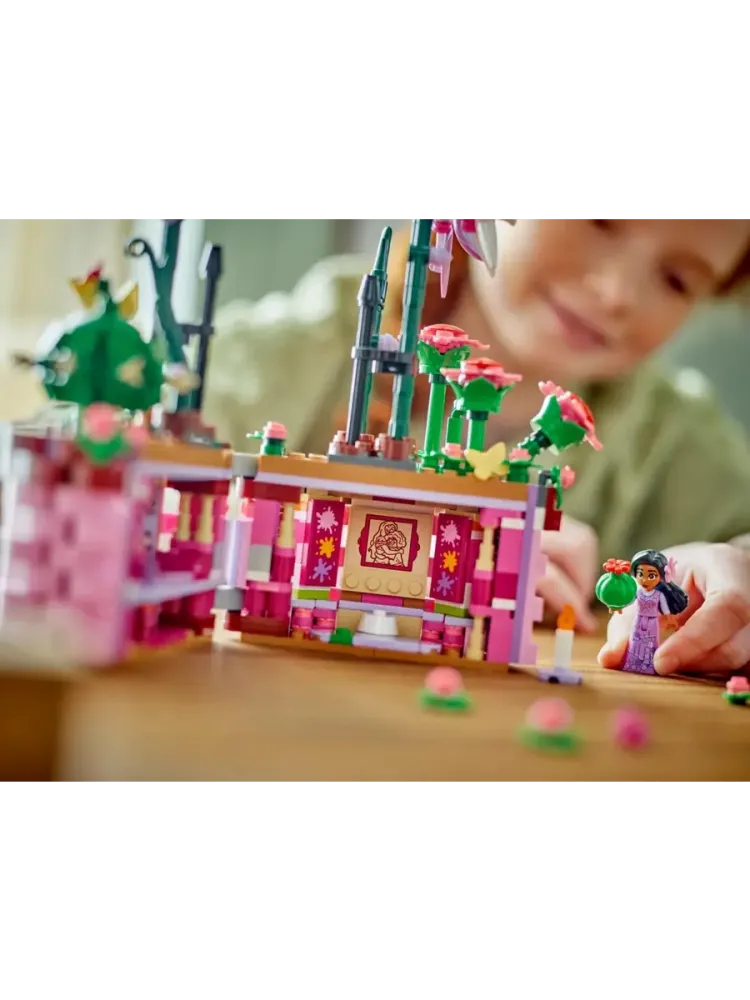 Конструктор Disney 43237 Цветочный горшок Изабеллы