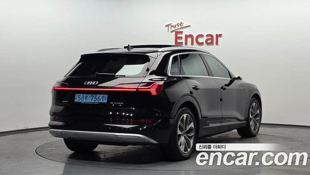 Audi e-tron 55 Quattro — 2022
