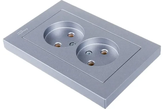 Розетка Systeme Electric ATLASDESIGN без заземления двойная + рамка алюминий 38192