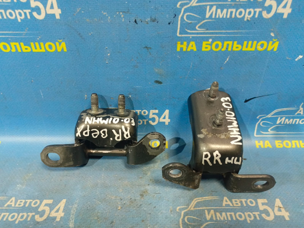 Петля двери задней правой TOYOTA PRIUS 1999
